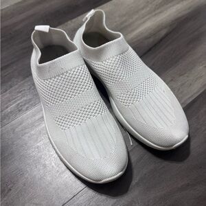 Tommy Bahama White Knit Slip-On Sneakers